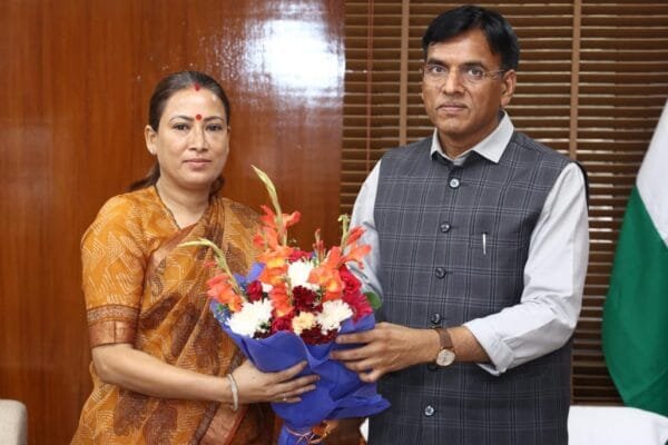 दिल्ली में केंद्रीय युवा मामले और खेल मंत्री से मिलीं खेल मंत्री रेखा आर्या………..