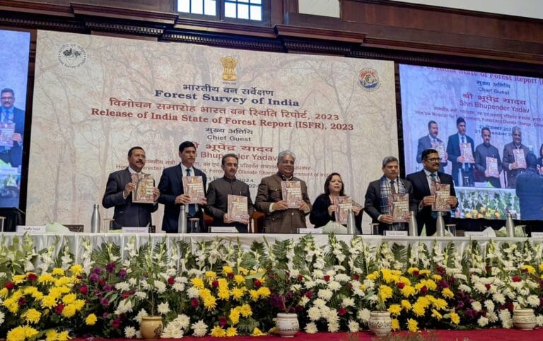पर्यावरण, वन एवं जलवायु परिवर्तन मंत्री भूपेंद्र यादव ने वन अनुसंधान संस्थान, देहरादून में ‘भारत वन स्थिति रिपोर्ट 2023’ का विमोचन किया………………..