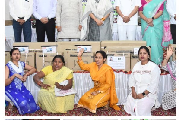 बेटियों में विकसित करें लीडरशिप क्वालिटी – रेखा आर्या……………..