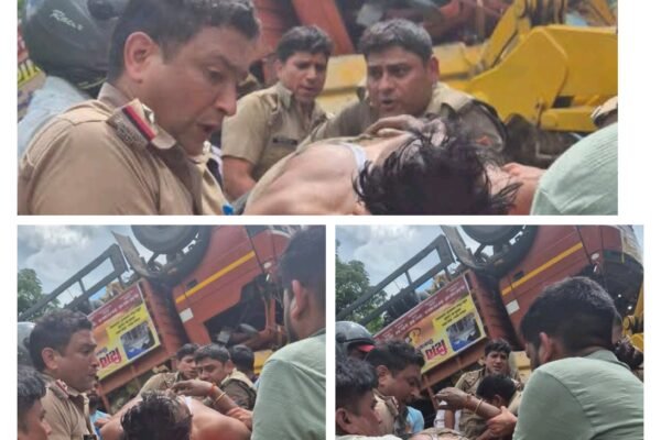 फ़कोट के पास सड़क पर ट्रक पलटा……………