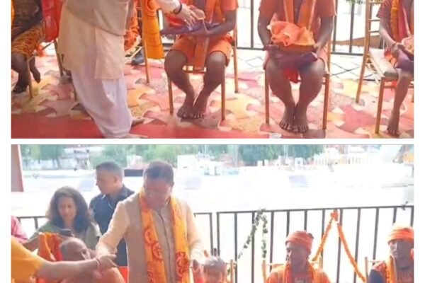 कांवड़ियों के बीच हरिद्वार पहुंचे मुख्यमंत्री पुष्कर सिंह ने कांवड़ियों का स्वागत किया………………